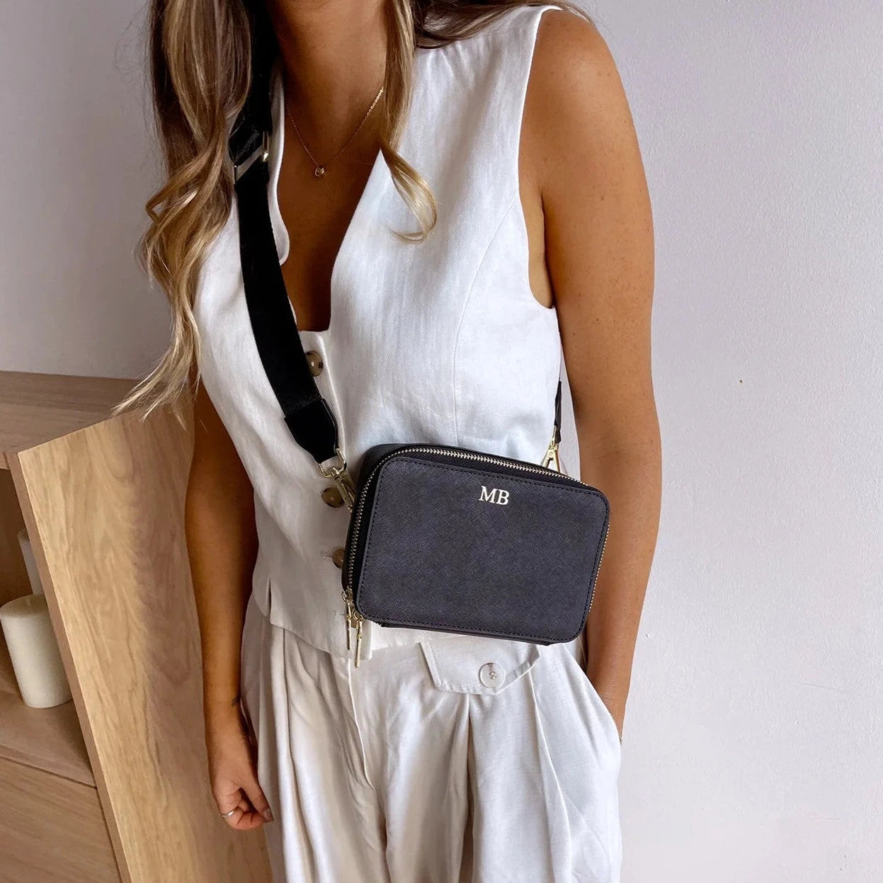 ALMA  - Crossbody Bag Black